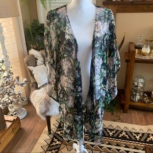 💚2/$10 LC Floral Sheer Kimono Wrap